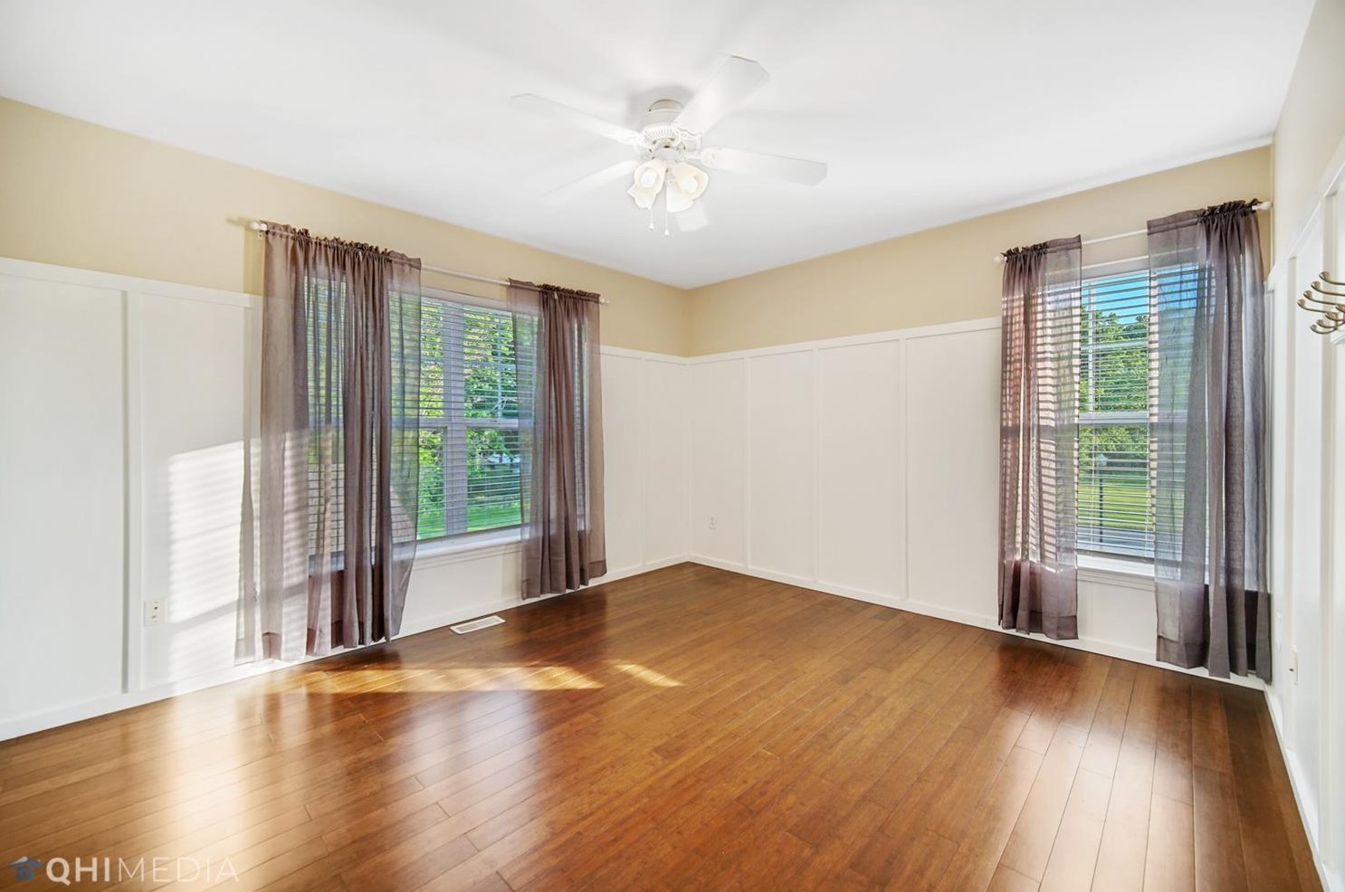 324 Village Sq, Porter IN  46304-9665 exterior