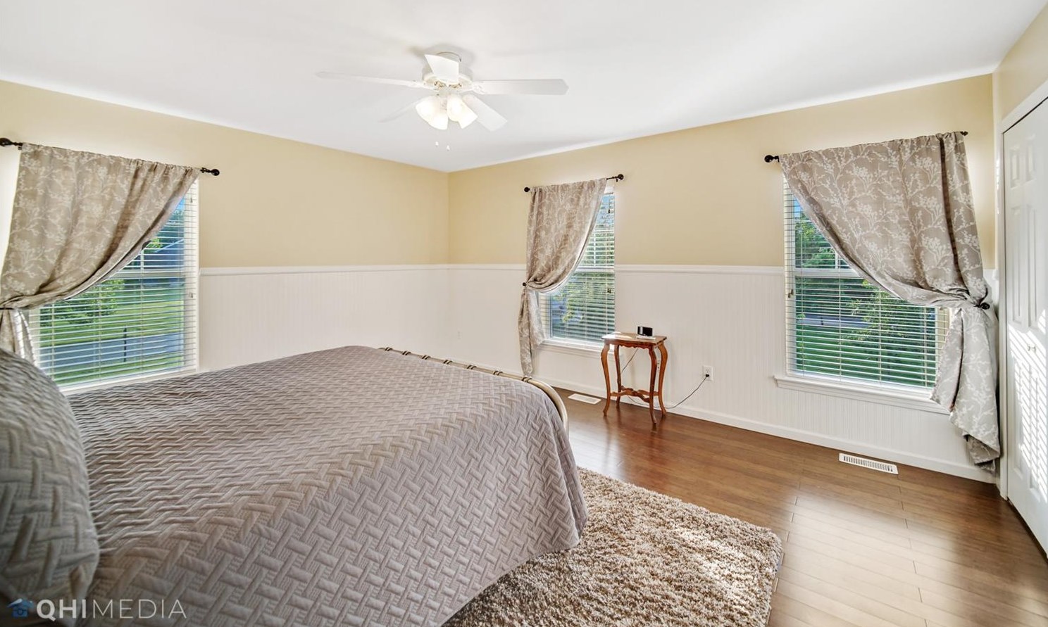 324 Village Sq, Porter IN  46304-9665 exterior