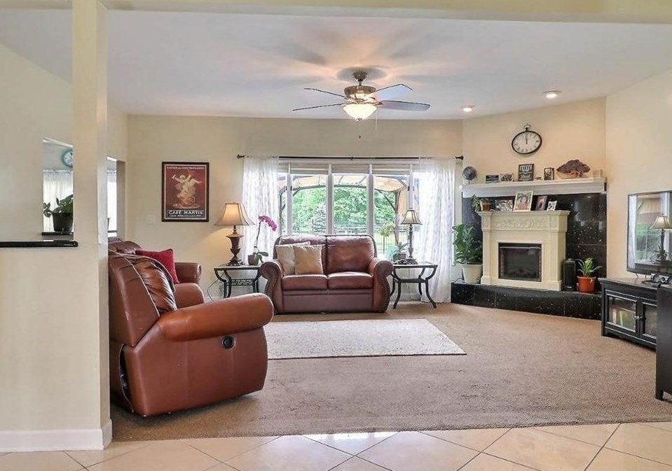 1423 Inverness Ln, Schererville IN  46375-2930 exterior