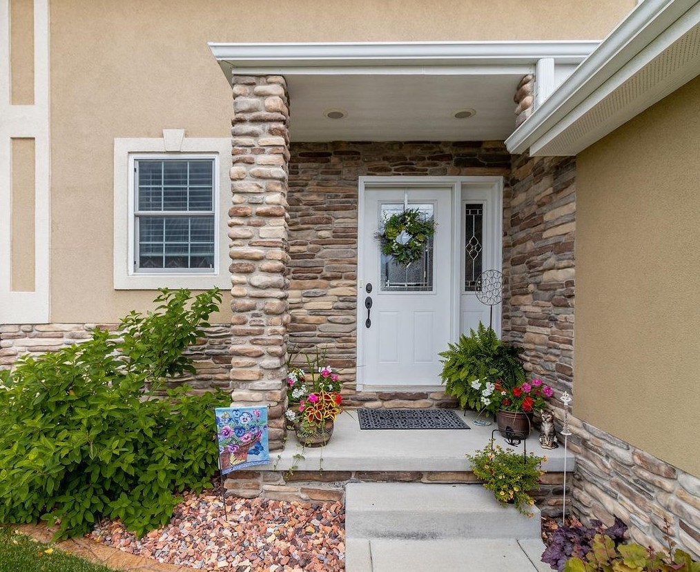 2902 Kickbush Dr, Valpo, IN 46385