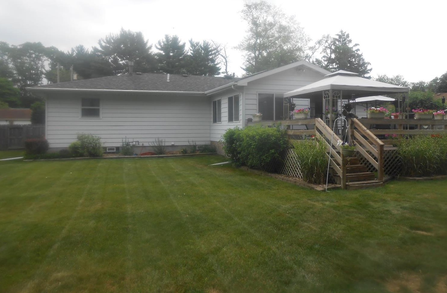2492 Chestnut St, Portage IN  46368-1908 exterior