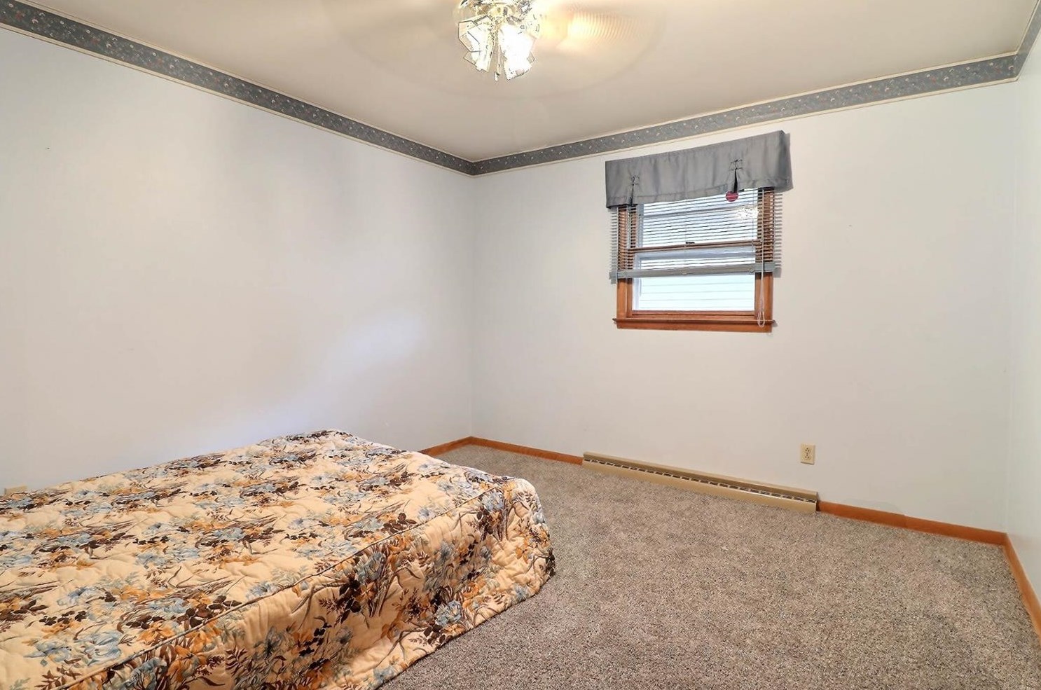 835 Jay St, Griffith IN  46319-2416 exterior