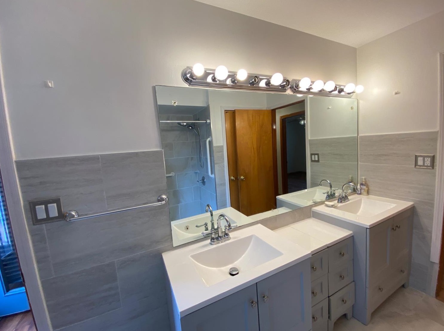4842 Parrish Ave, East Chicago IN  46312-3537 exterior