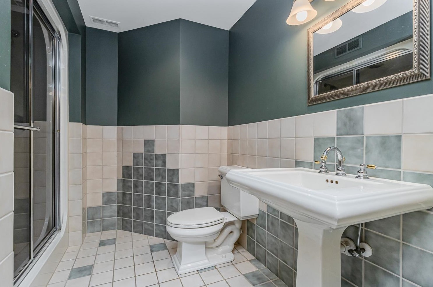 1341 Mccoy Dr, Schererville IN  46375-3031 exterior