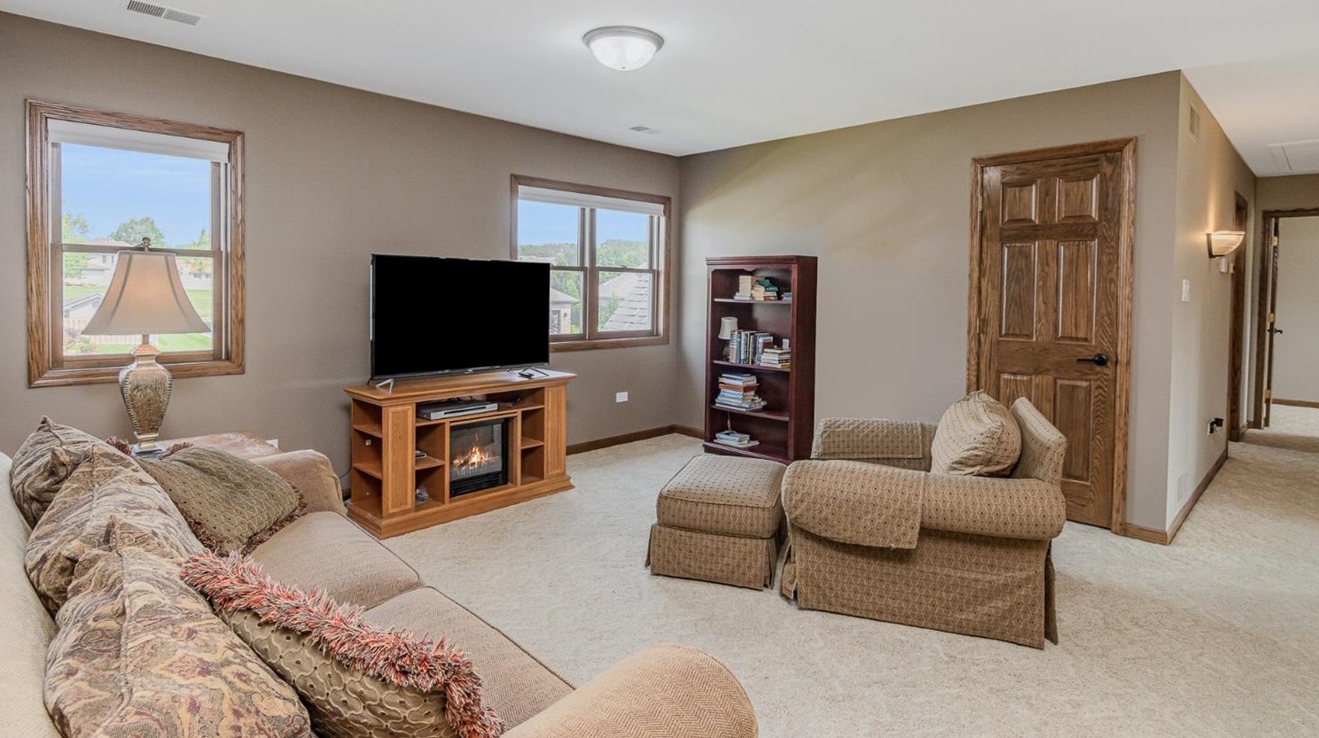 1341 Mccoy Dr, Schererville IN  46375-3031 exterior