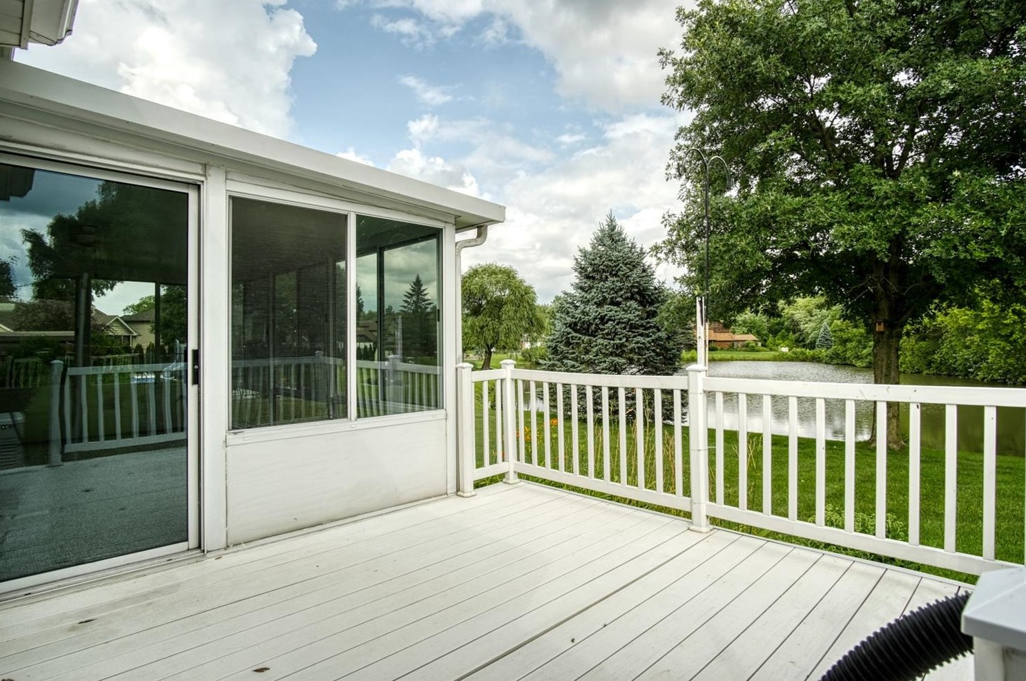 1345 Mccoy Dr, Schererville IN  46375-3031 exterior