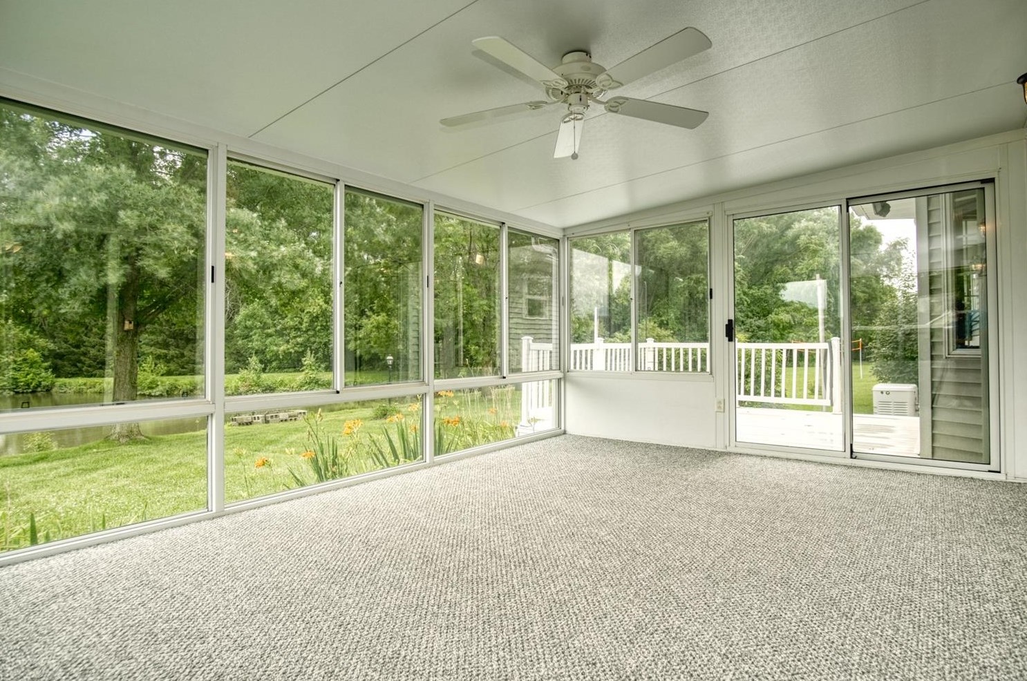 1345 Mccoy Dr, Schererville IN  46375-3031 exterior