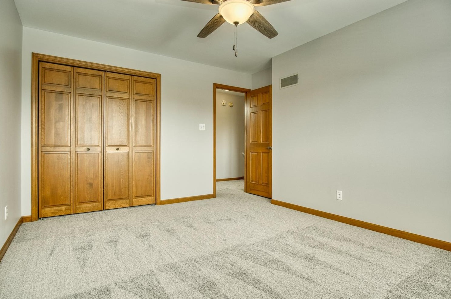 1345 Mccoy Dr, Schererville IN  46375-3031 exterior