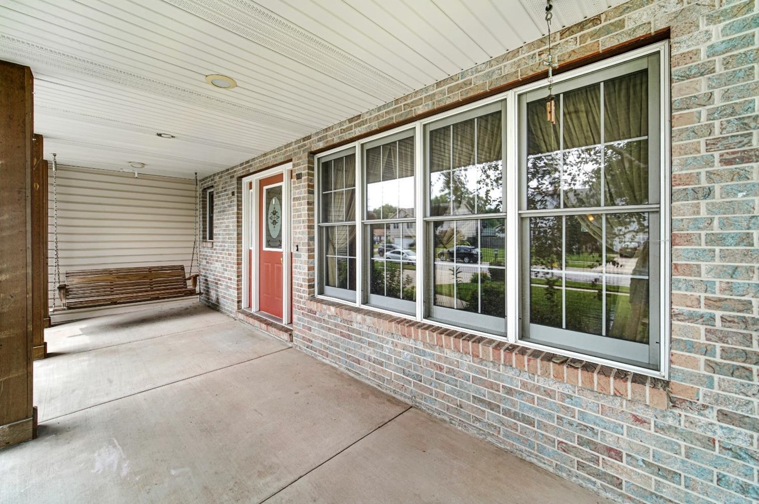 1582 Commodore Ln, Porter IN  46304-9573 exterior