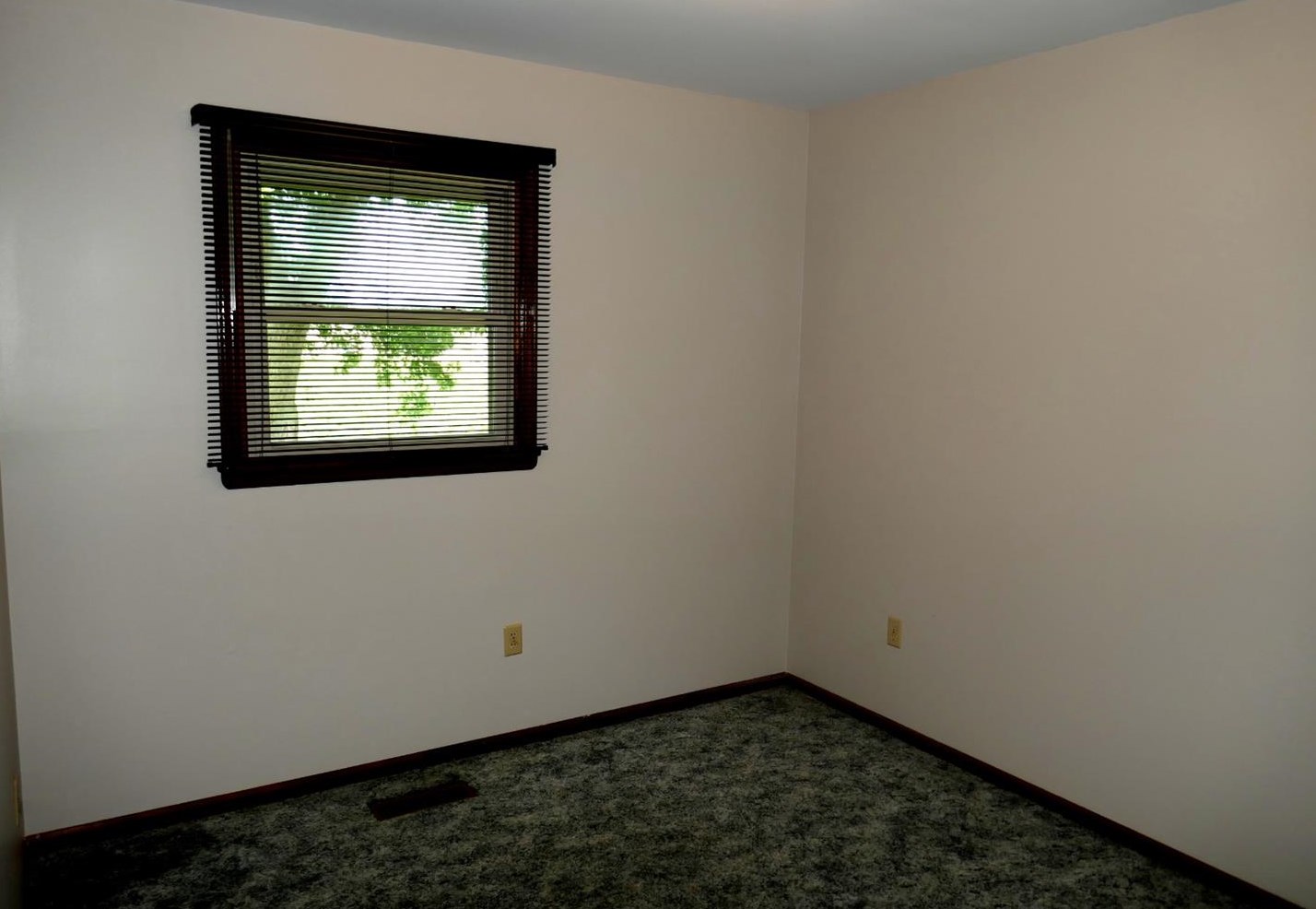 3226 Sylvania St, Portage IN  46368-4422 exterior