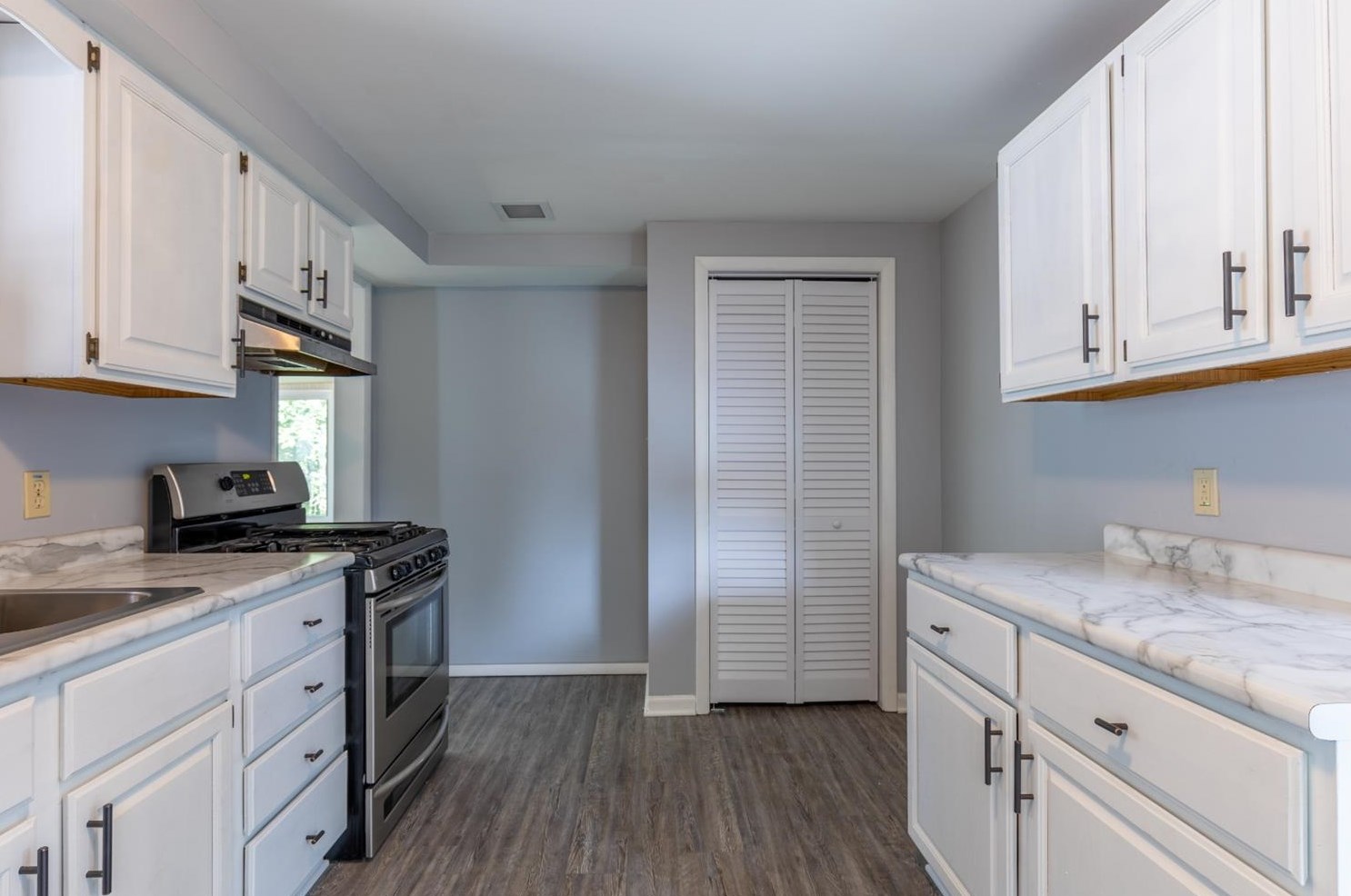 106 Parkview Ave, La Porte IN  46350-6147 exterior