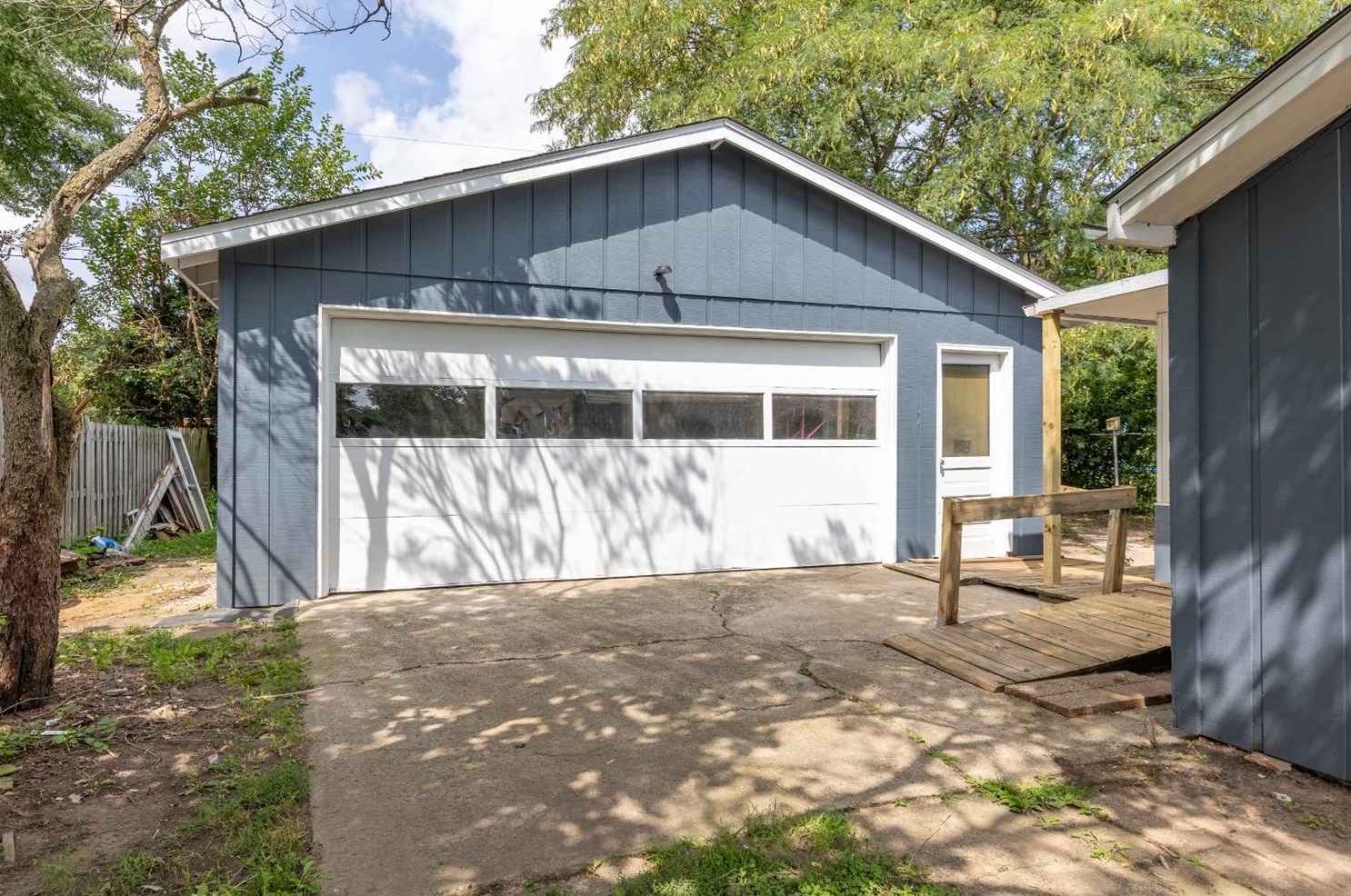 106 Parkview Ave, La Porte IN  46350-6147 exterior