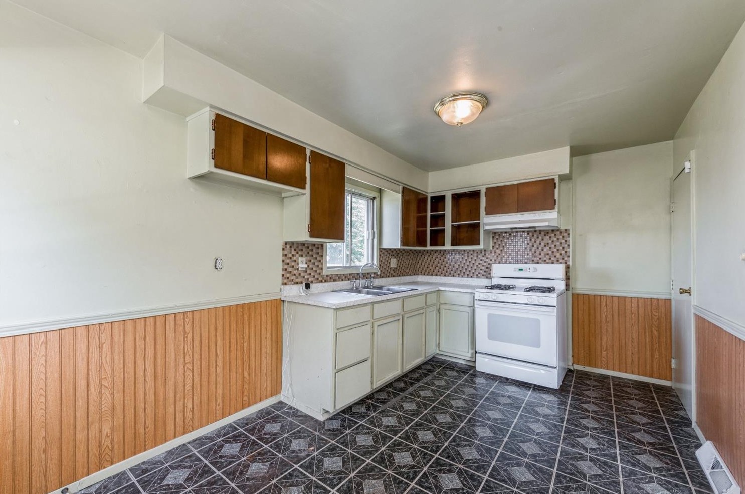 4024 Butternut St, East Chicago IN  46312-2912 exterior