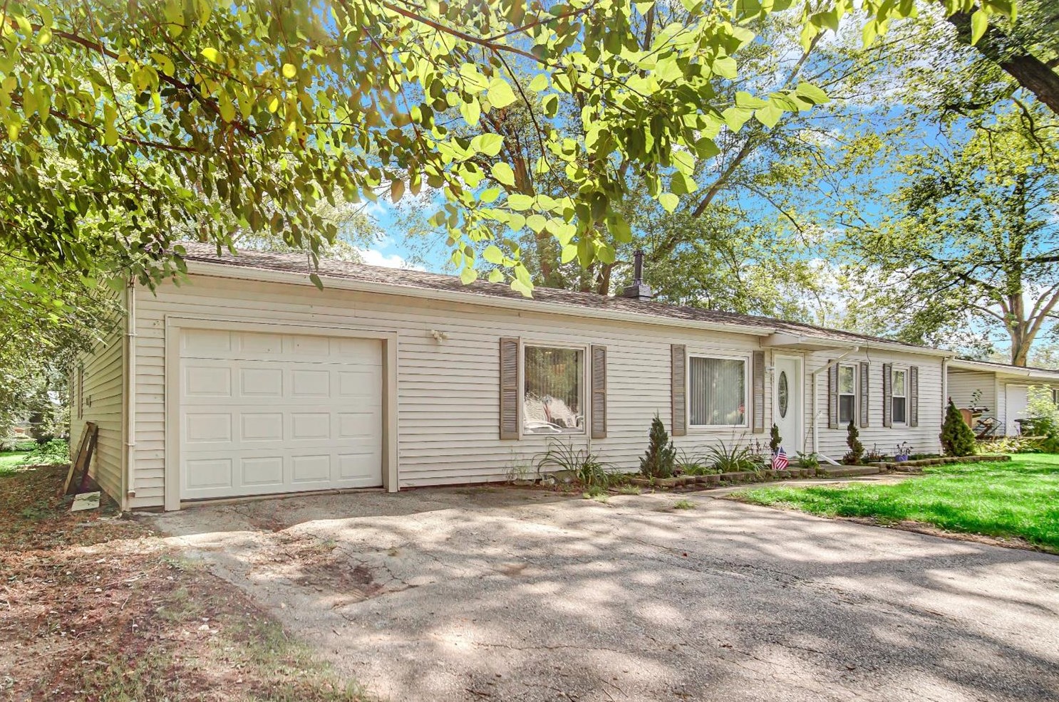 2367 Arrow St, Portage IN  46368-2601 exterior