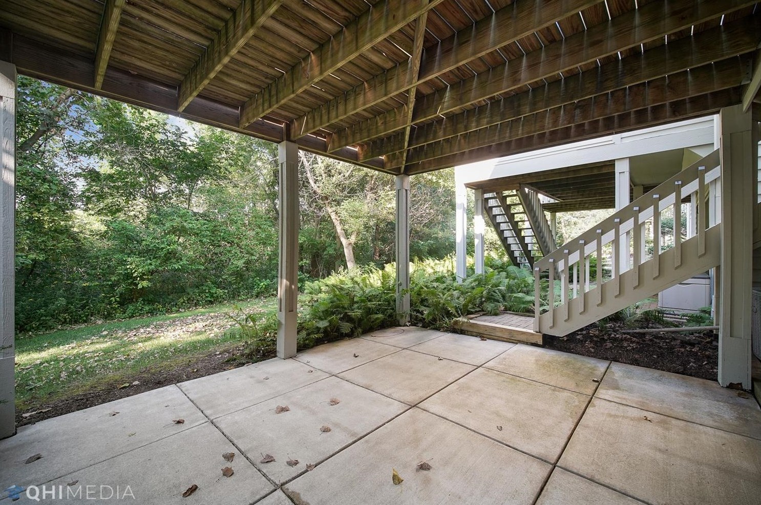 1082 Mission Hills Ct, Porter IN  46304-9605 exterior