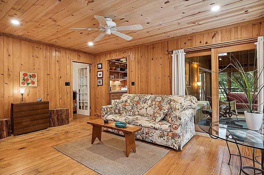 3822 Hiawatha Dr, Michigan City IN  46360-1118 exterior