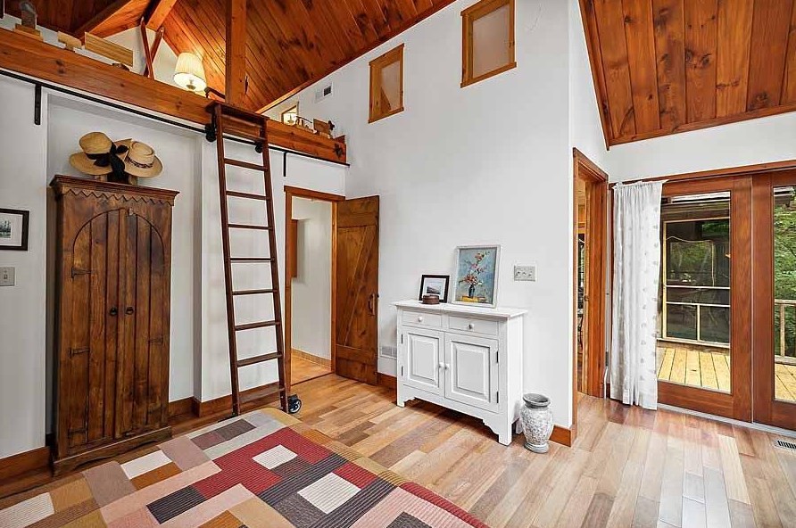 3822 Hiawatha Dr, Michigan City IN  46360-1118 exterior