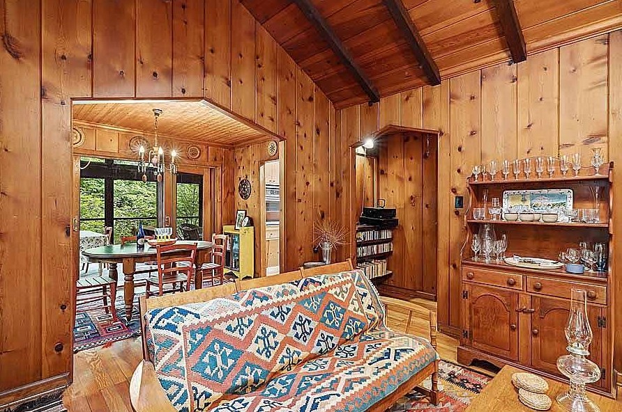 3822 Hiawatha Dr, Michigan City IN  46360-1118 exterior