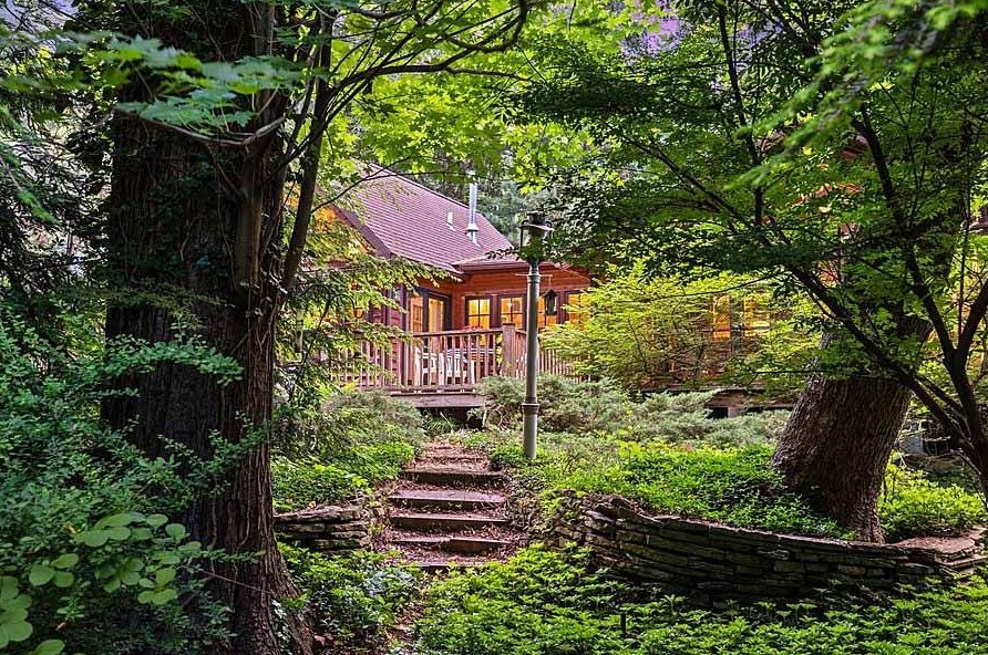 3822 Hiawatha Dr, Michigan City IN  46360-1118 exterior