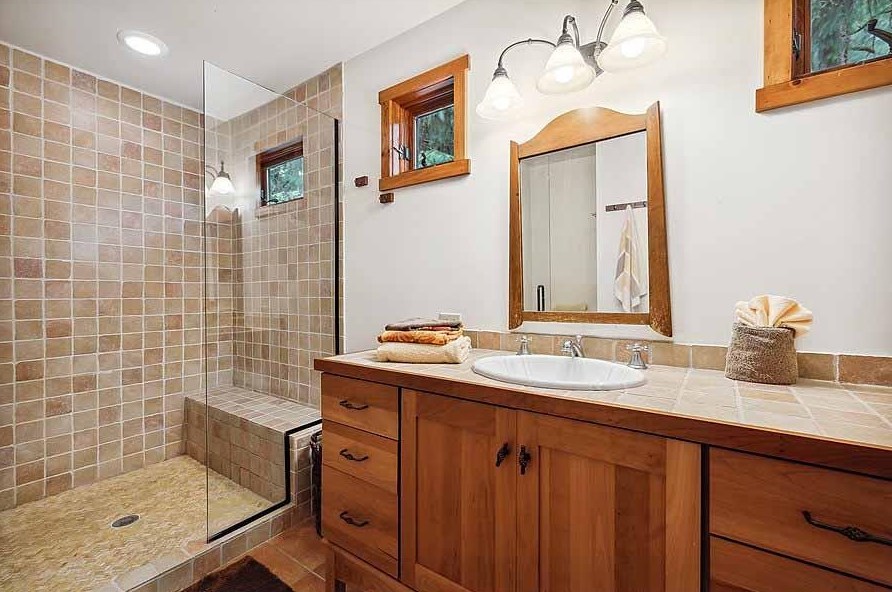 3822 Hiawatha Dr, Michigan City IN  46360-1118 exterior