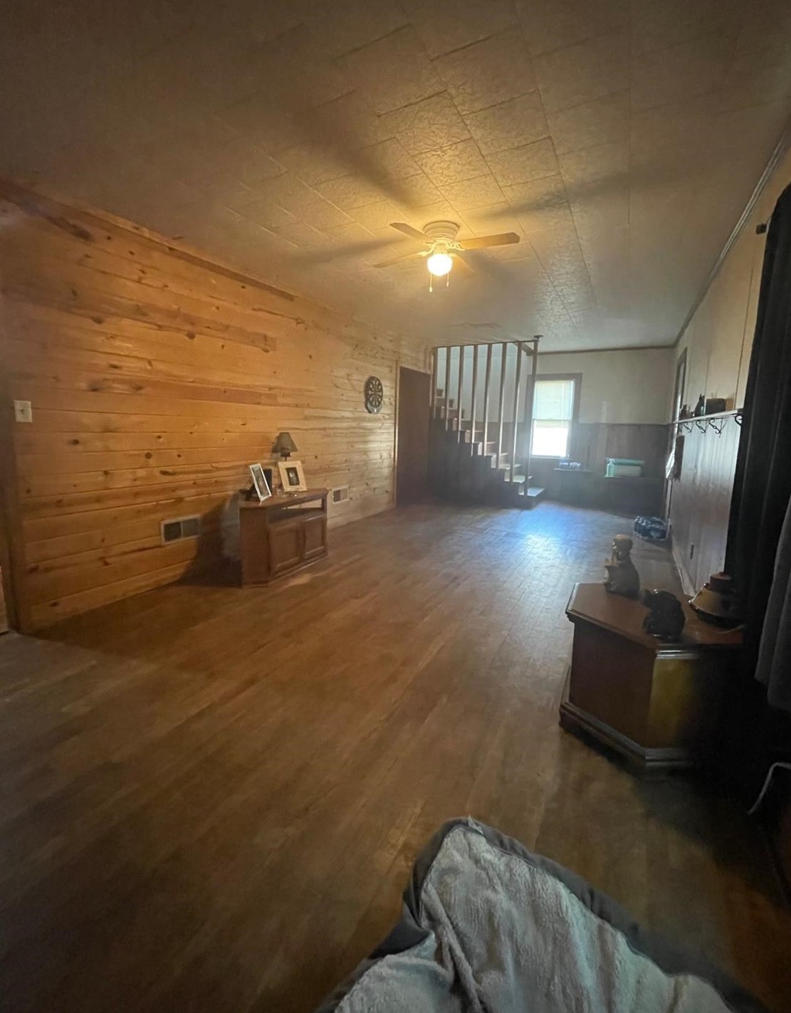 202 Maple St, Kentland IN  47951-1042 exterior