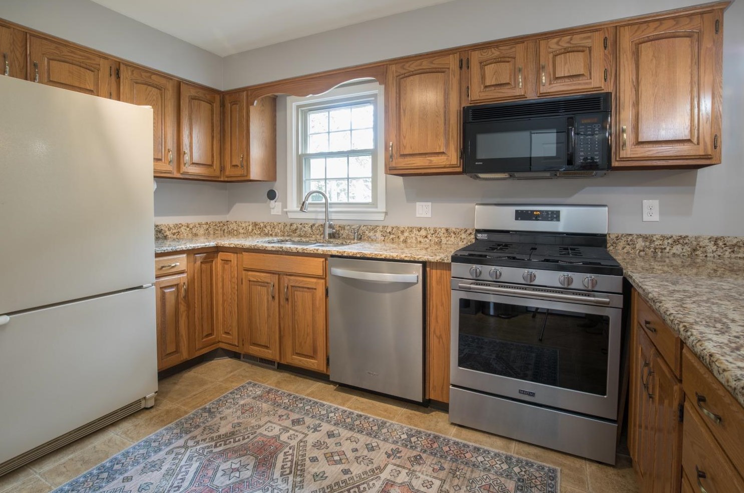 558 Lorraine Dr, Valpo IN  46385-2924 exterior