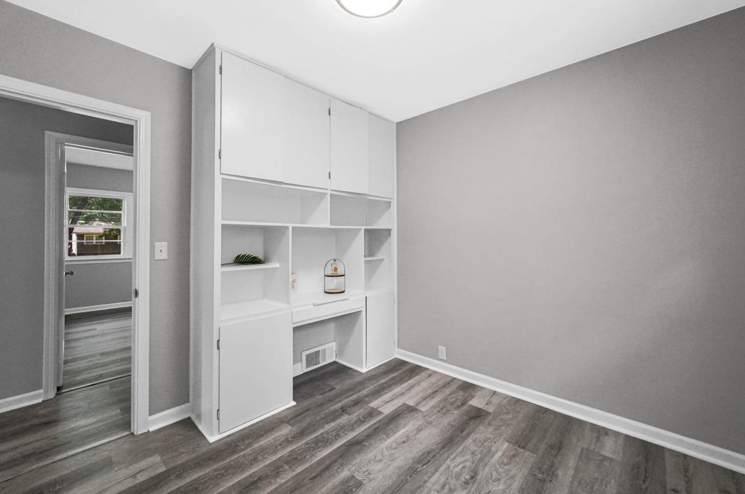 1913 Coolspring Ave, Michigan City IN 46360-6405 exterior