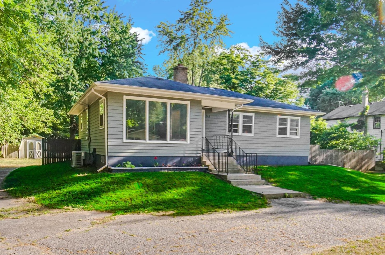 1913 Coolspring Ave, Michigan City IN 46360-6405 exterior