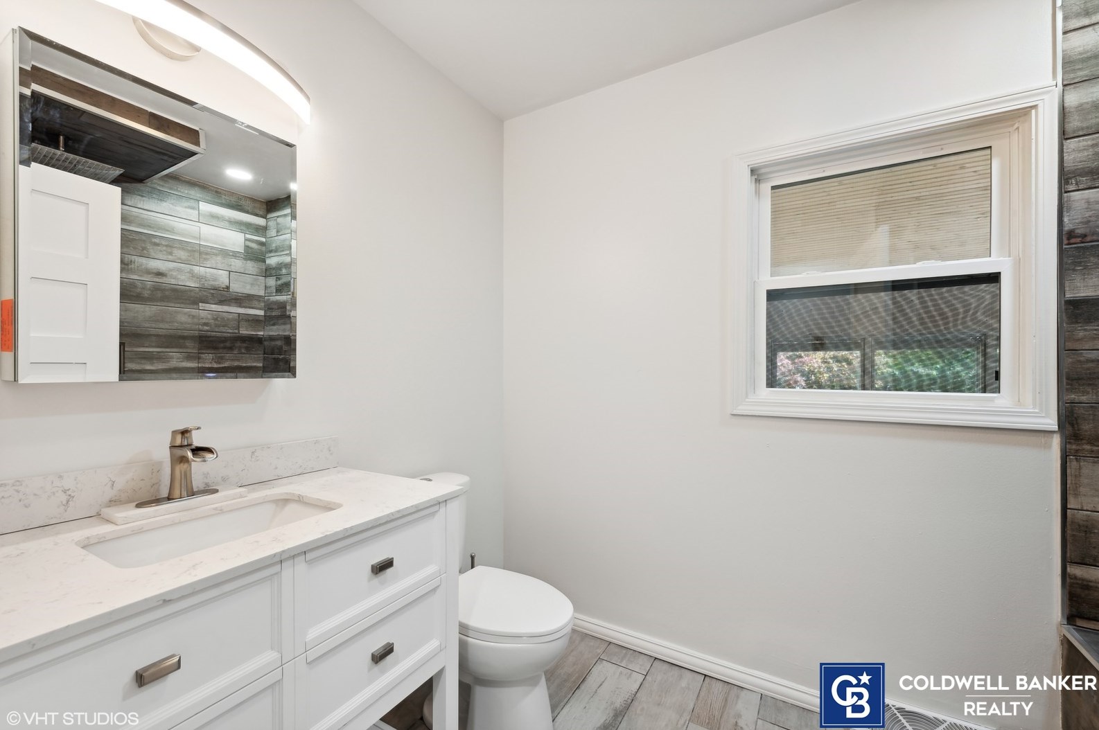 1577 375, Porter IN 46304-9202 exterior