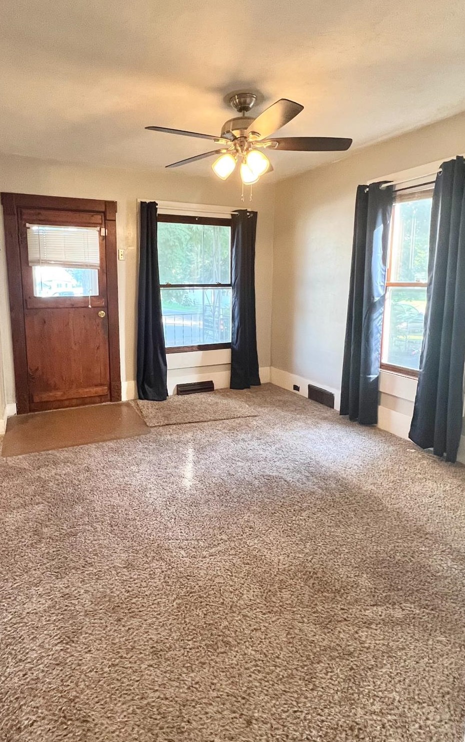 308 Roosevelt St, La Porte IN  46350-2570 exterior