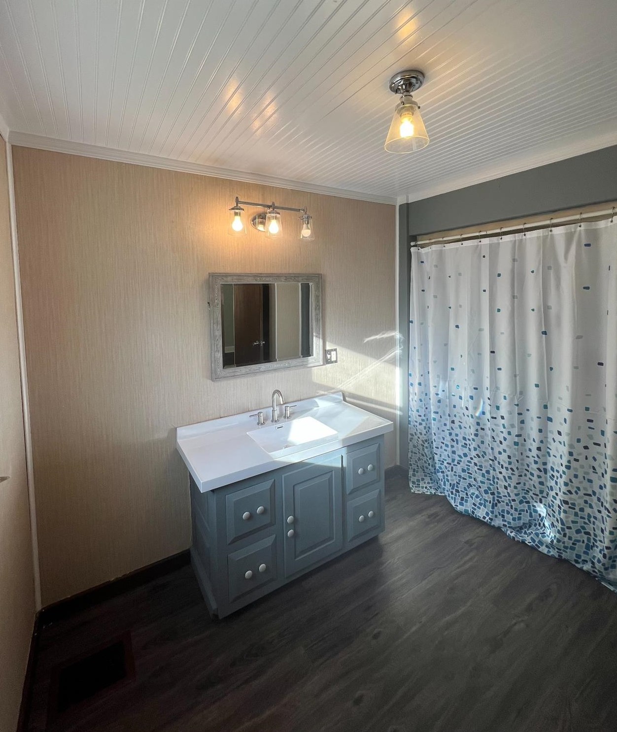 308 Roosevelt St, La Porte IN  46350-2570 exterior