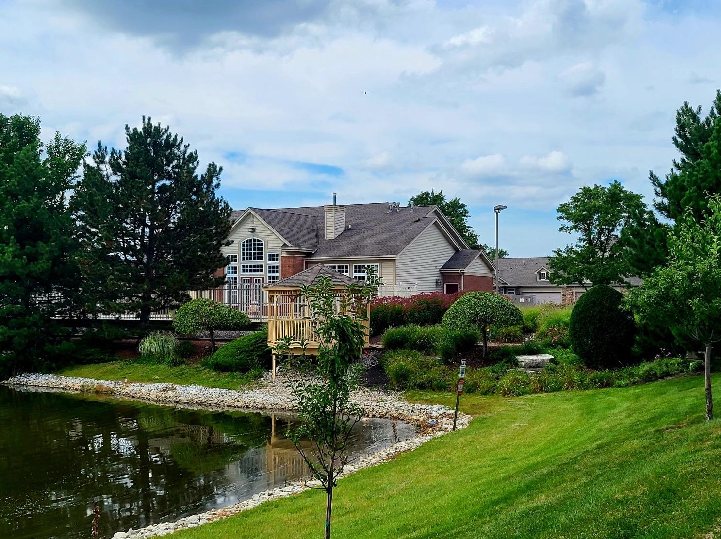 1207 Lily Ln, Schererville IN  46375-1471 exterior