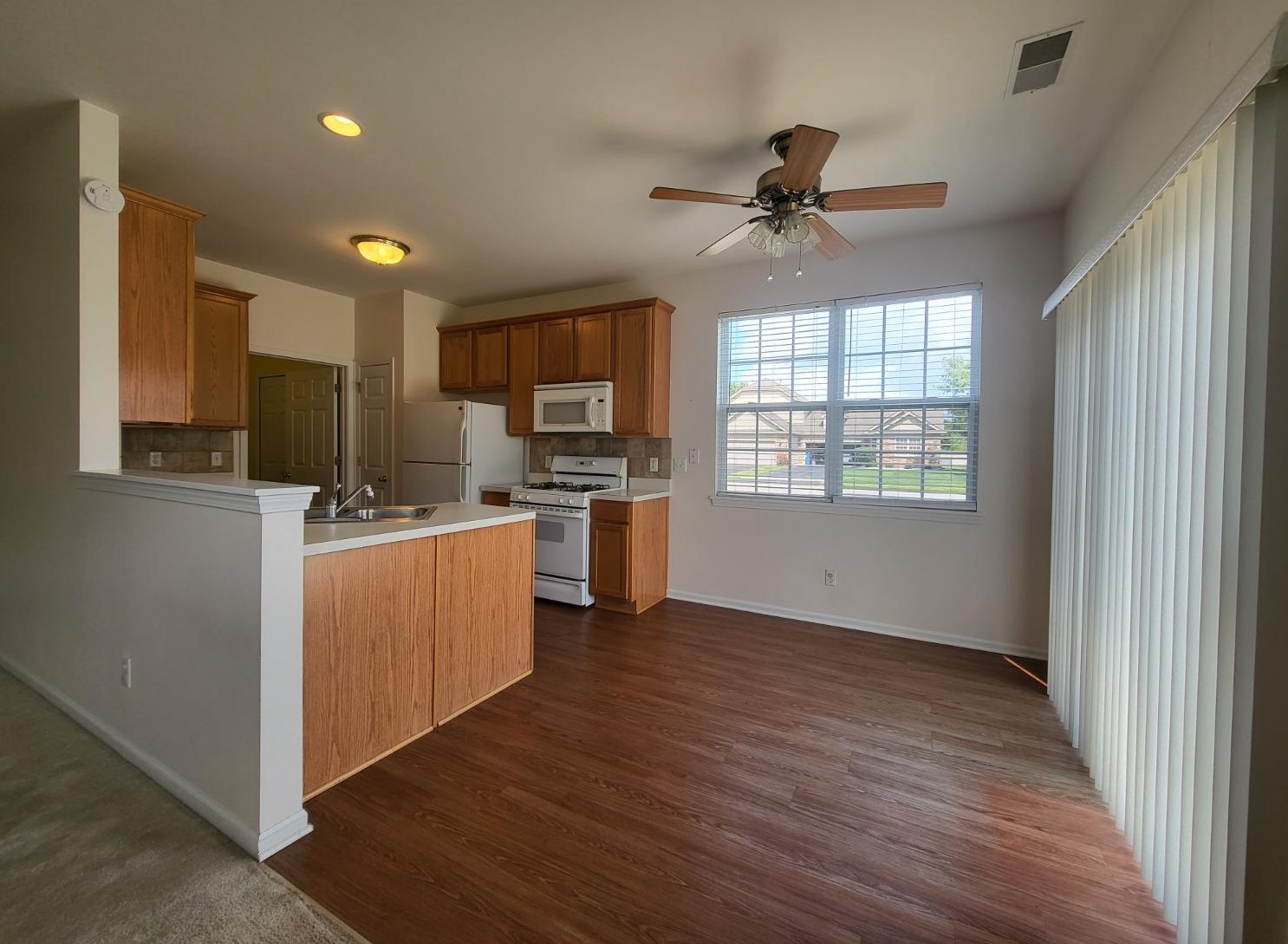 1207 Lily Ln, Schererville IN  46375-1471 exterior