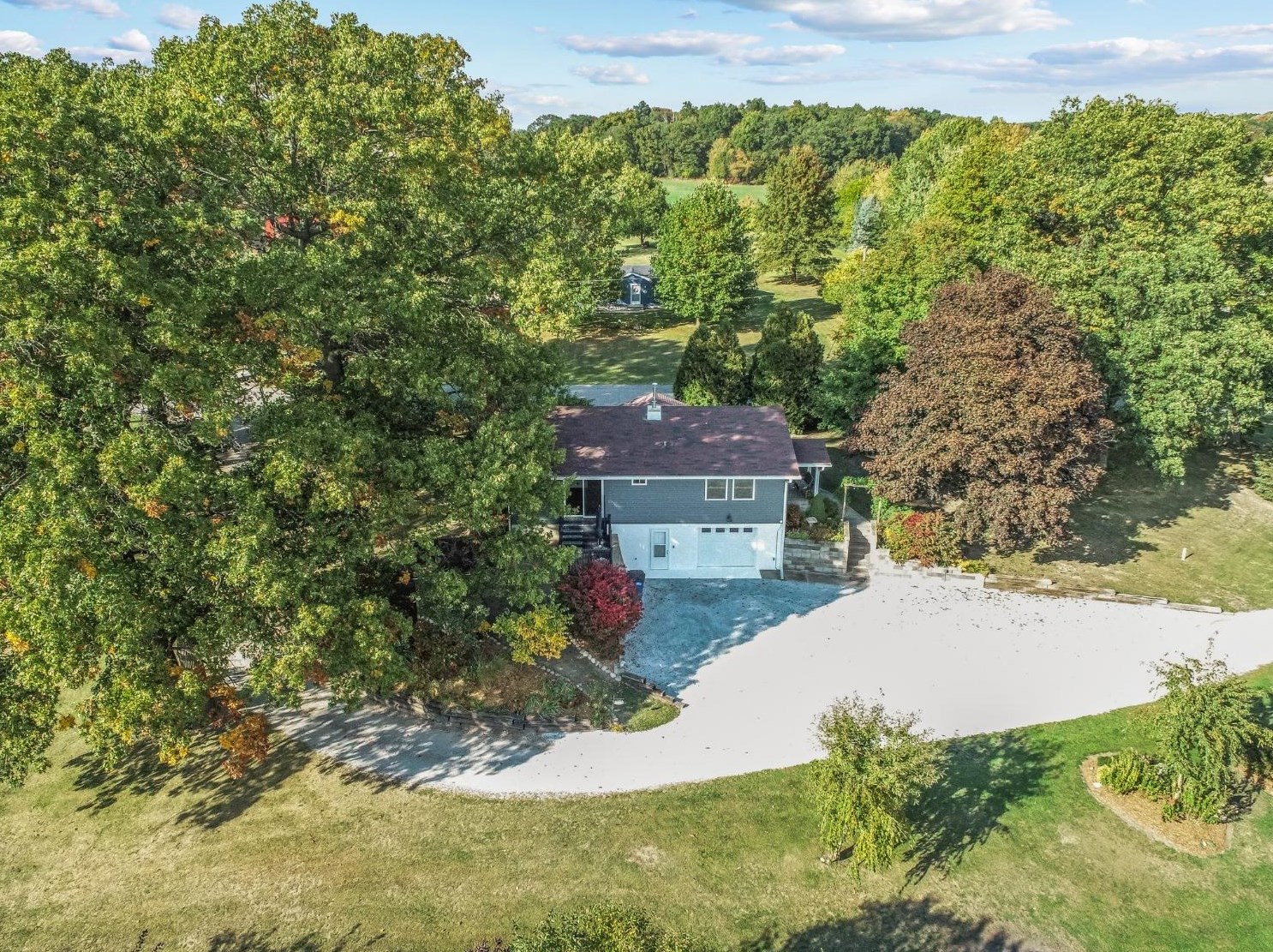 2802 300, La Porte IN 46350-8949 exterior