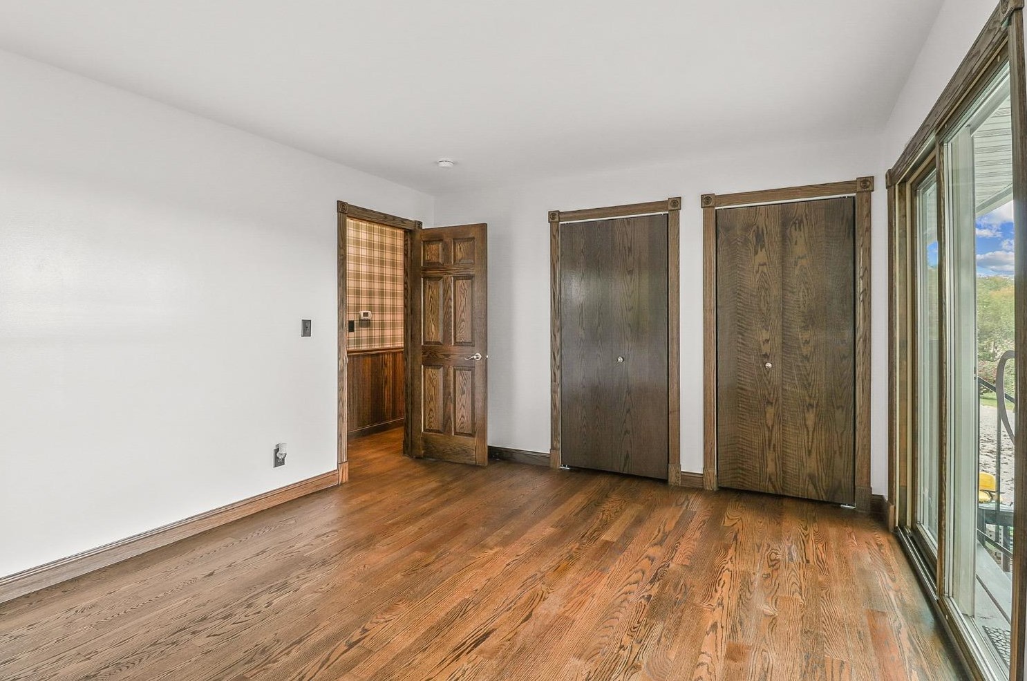 2802 300, La Porte IN 46350-8949 exterior