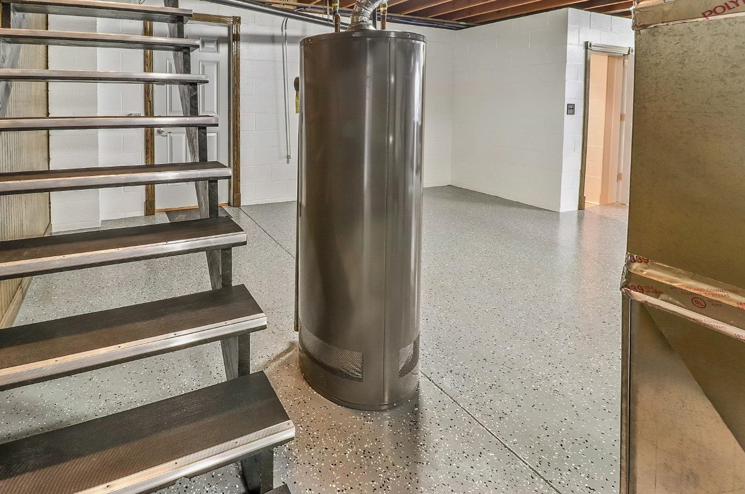 2802 300, La Porte IN 46350-8949 exterior