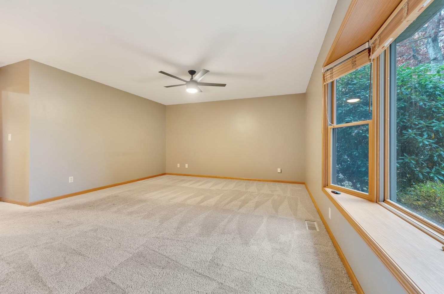 9246 Aspen Ct, Demotte IN  46310-7927 exterior