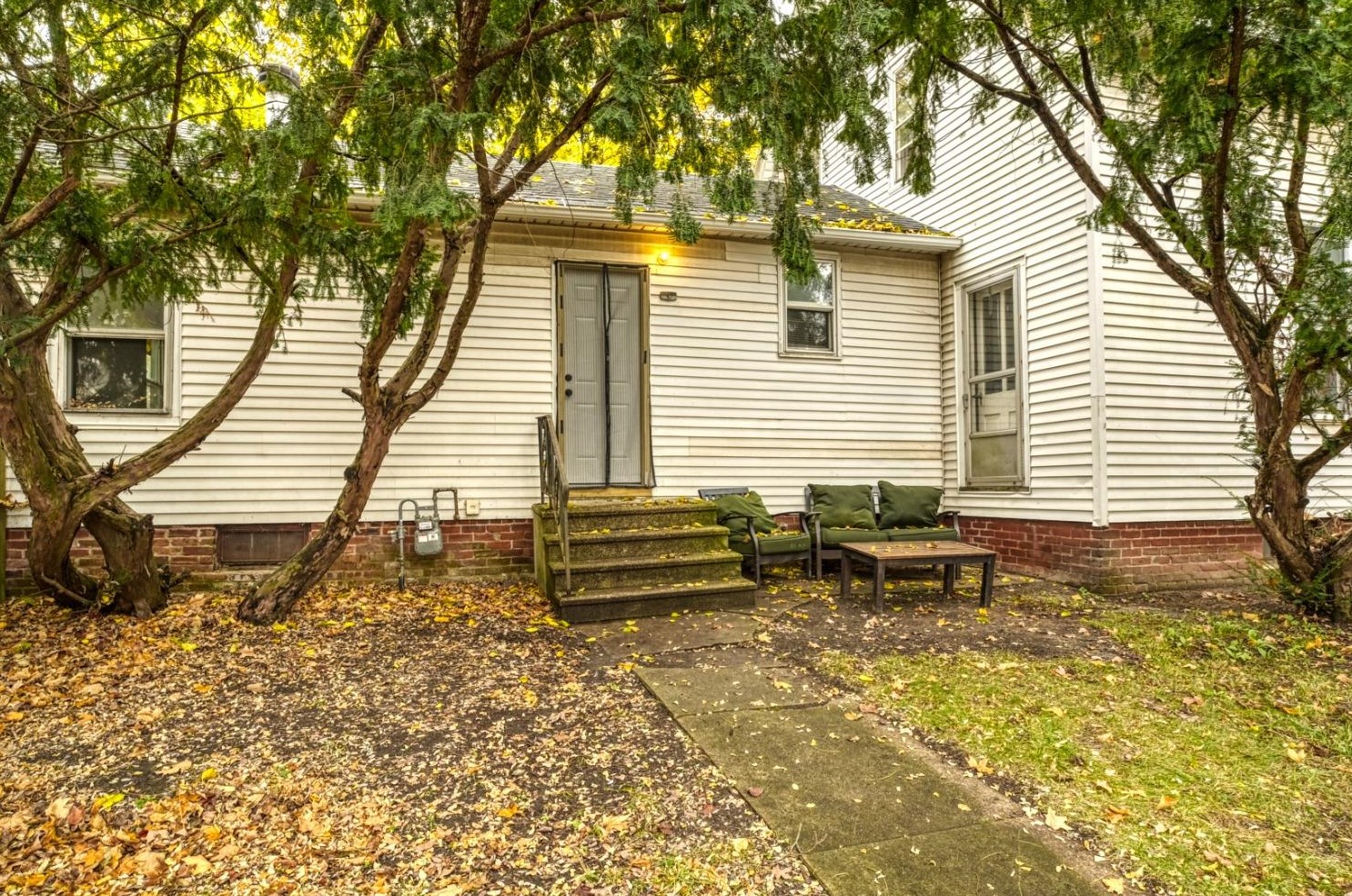 301 F St, La Porte IN  46350-4821 exterior