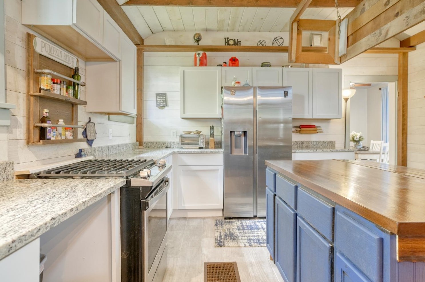 301 F St, La Porte IN  46350-4821 exterior