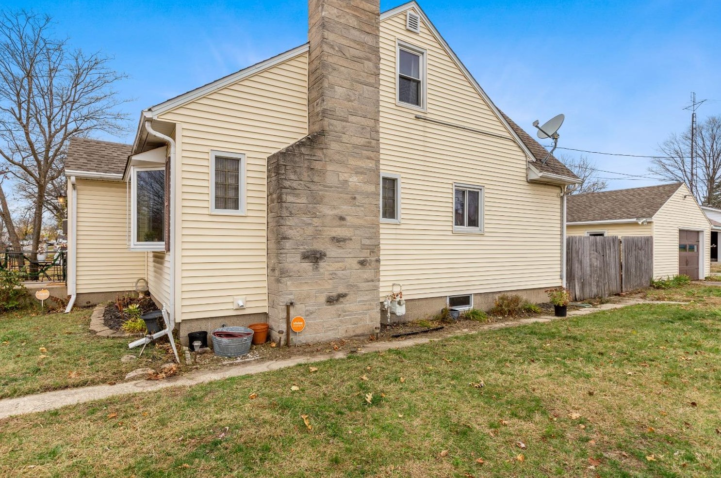 420 Tremont St, Michigan City IN 46360-4733 exterior