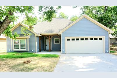 512 E 6th Street, Bonham, TX 75418 - Photo 1