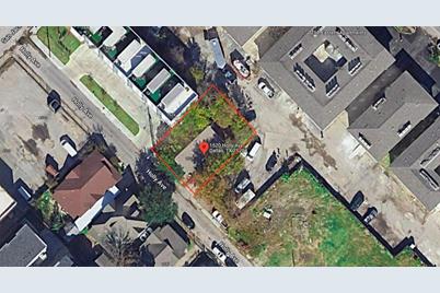 1520 Holly Avenue, Dallas, TX 75204 - Photo 1