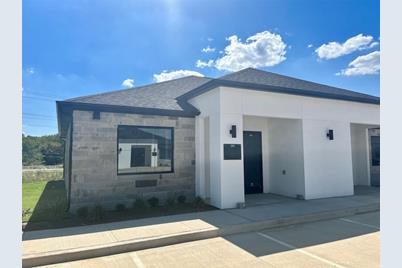 2001 Auburn Hills Parkway, McKinney, TX 75071 - Photo 1