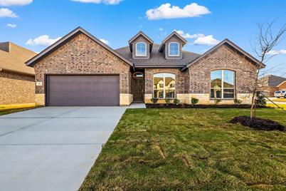 104 Colonial Drive, Joshua, TX 76058 - Photo 1