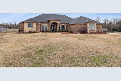 203 Maple Circle, Nevada, TX 75173 - Photo 1