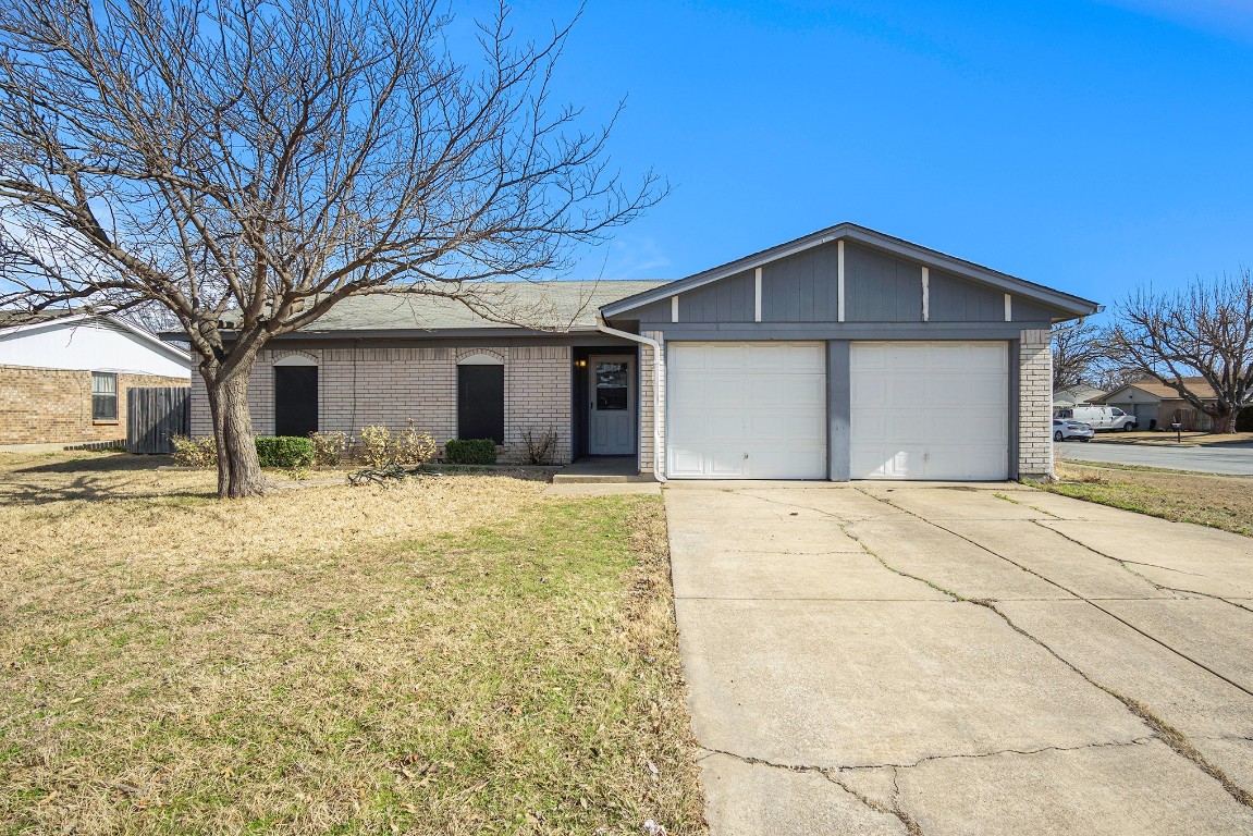 1100 N Knowles Dr, Saginaw, TX 76179 MLS 20244205 Coldwell Banker