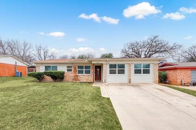 941 Jerry Lane, Bedford, TX 76022 - Photo 1