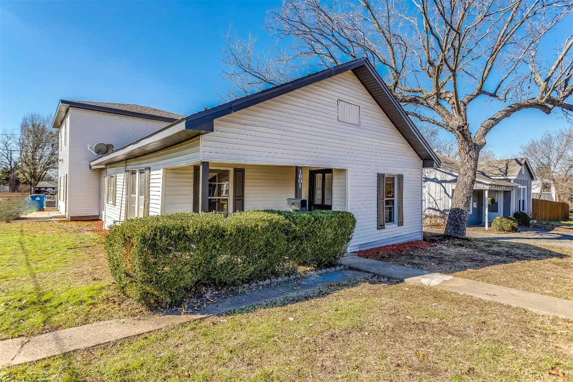 1601 N Preston St, Ennis, TX 75119 MLS 20247566 Coldwell Banker