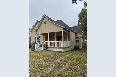 1019 W Sears Street, Denison, TX 75020 - Photo 1