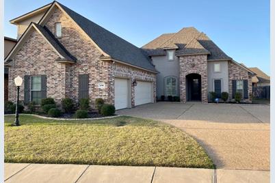 694 Dumaine Drive, Bossier City, LA 71111 - Photo 1